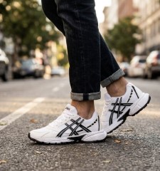 کفش ورزشی Asics مردانه مدل Arian ( در 4 رنگبندی )